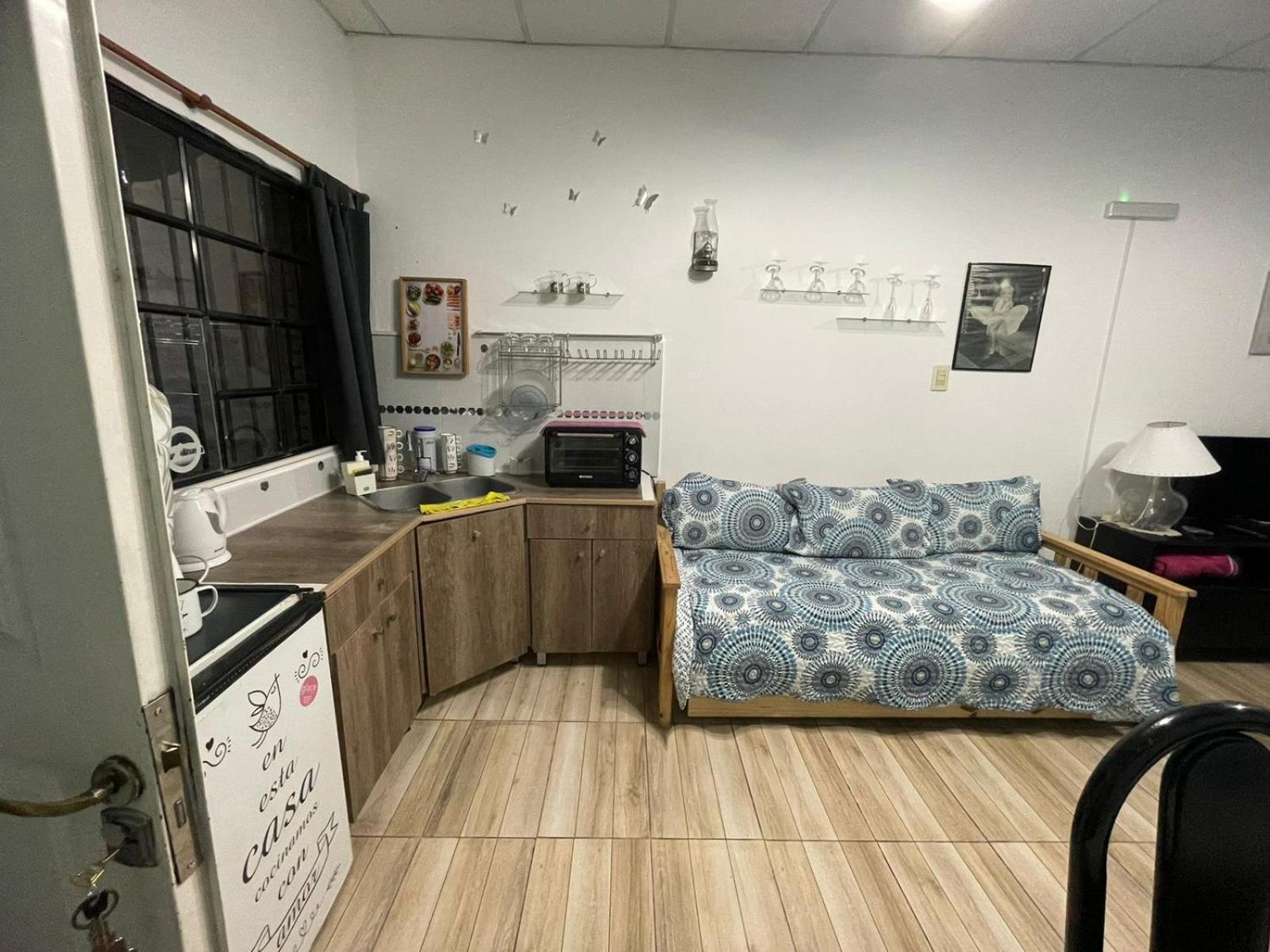 Hospedaje 3 Aeropuerto Ezeiza Pet Friendly Tranfer Gratis Desde Y Hacia El Aeropuerto De Ezeiza A 20 Minutos Appartement Buitenkant foto